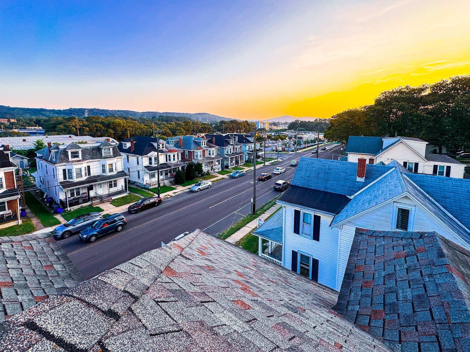 Neighborhood at sunset in Mohnton, PA