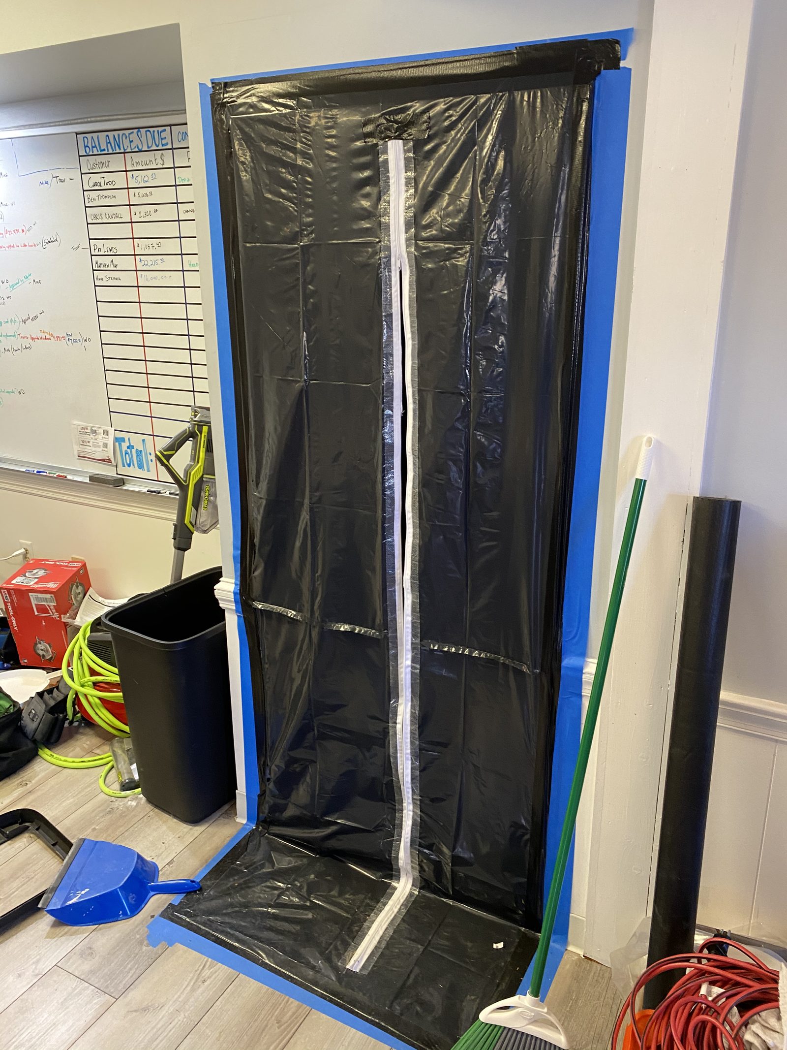 Sealed mold containment chamber in Reading, PA