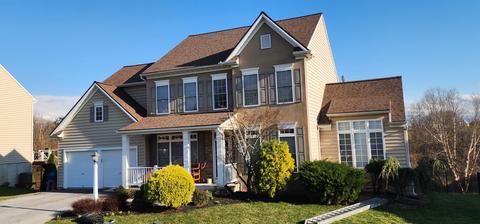 Exterior home vinyl siding and roof replacement — Reading, PA