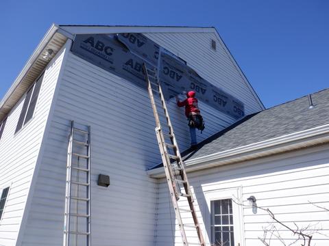 Roof edge gutter installation ladder — Reading, PA