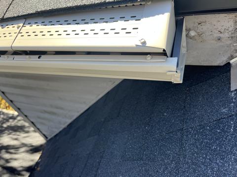 Seamless gutter roof edge detail — Wyomissing, PA