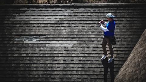 Shingle roof installation worker detail — Lebanon, PA