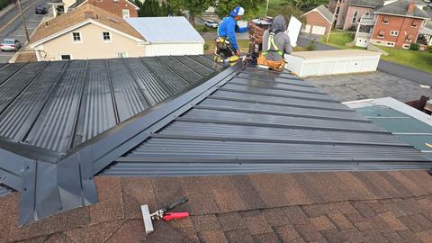 Standing seam metal roof ridge crew — Wyomissing, PA